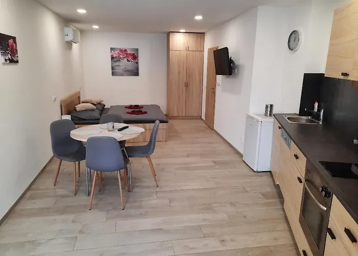 Apartment Elvira V Soukromem *
